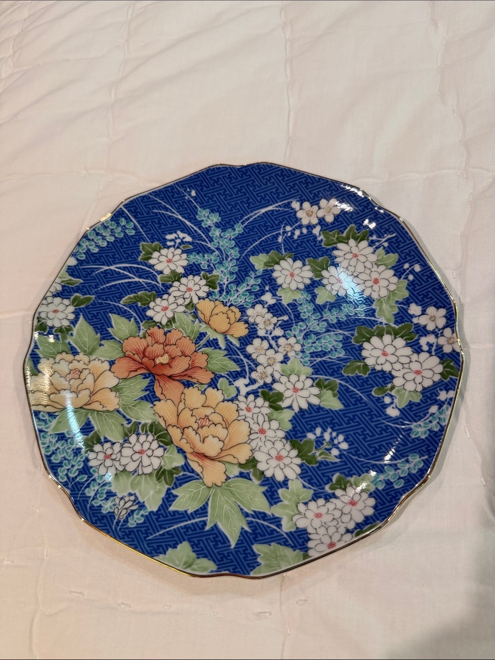 Echo Hand Decorated Porcelain decorative plate